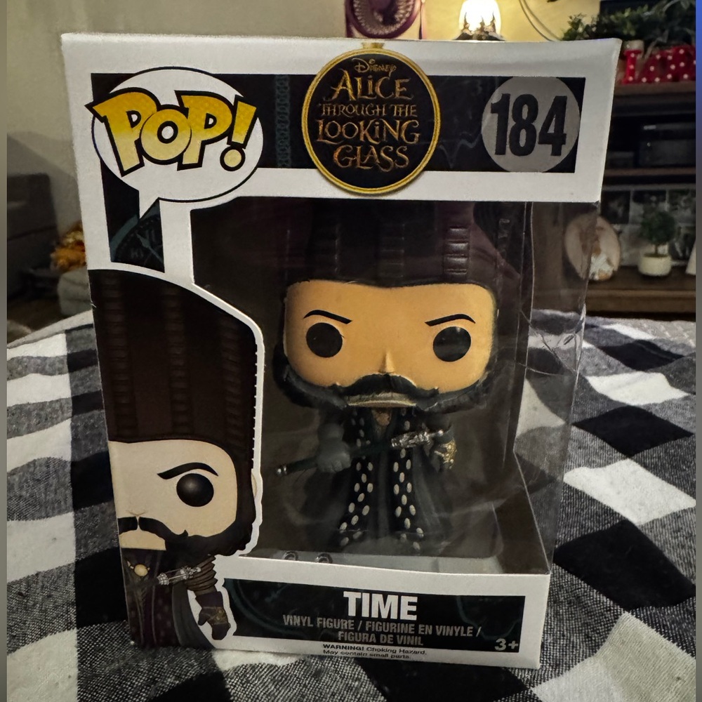 Pop Funko 184 Time
Alice though looking glass